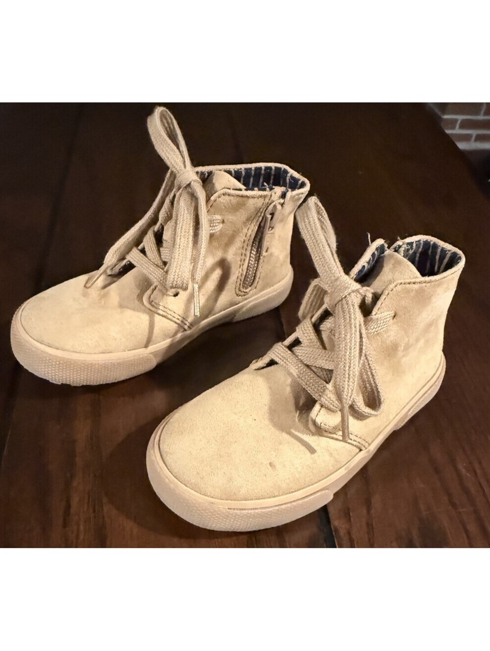 Cat & Jack Kids Suede Casual Sneakers Beige US 8 Ankle High-Top Lace-Up Zip